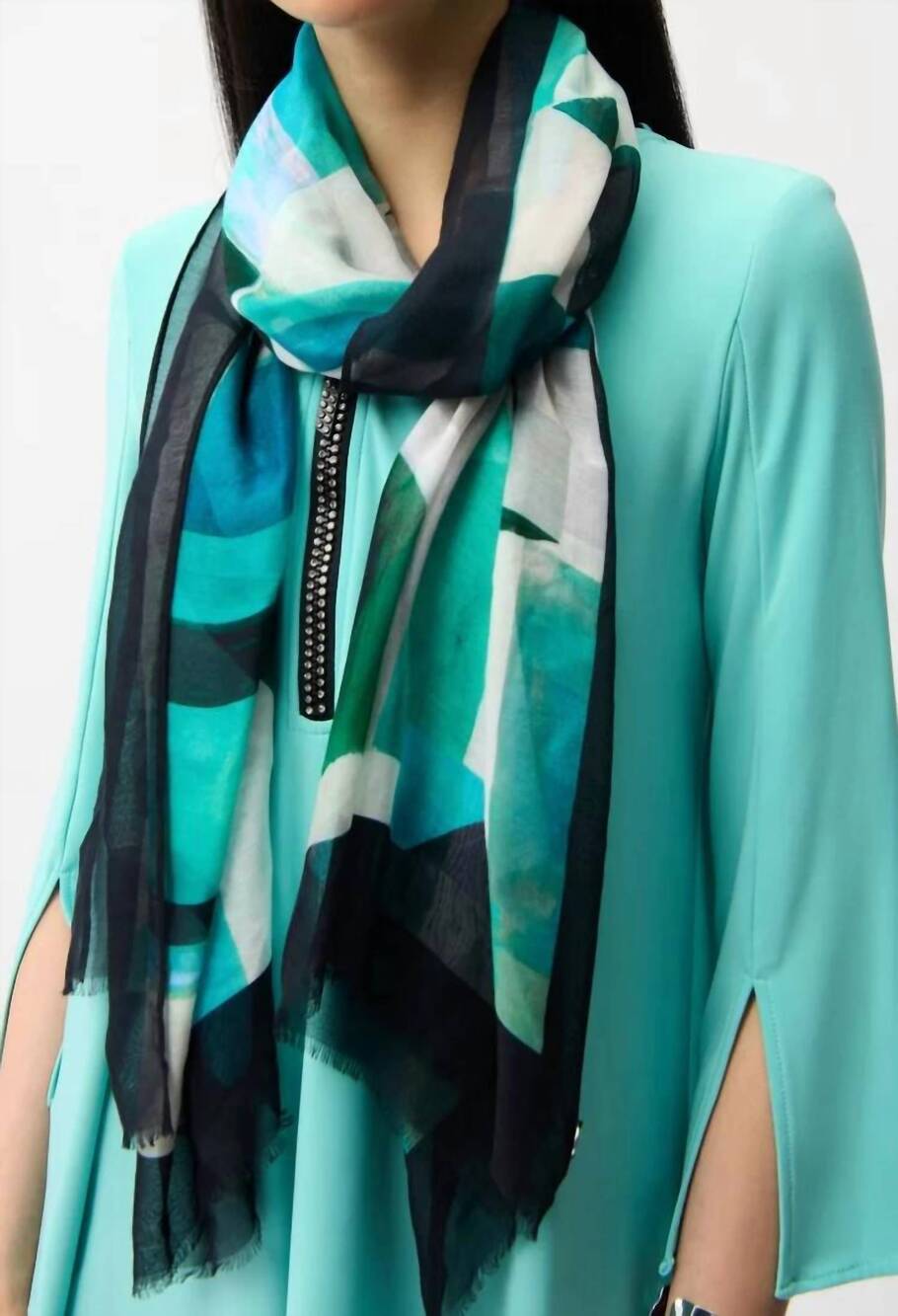 NEW JOSEPH RIBKOFF geometric fringed edges scarf